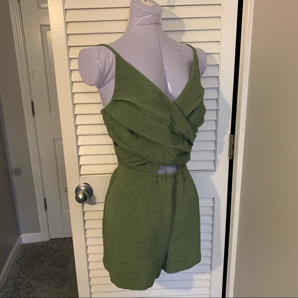 Fashion Nova Green Romper Keyhole - Picture 3 of 8
